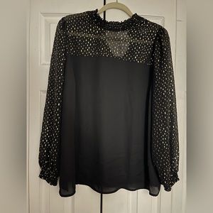 BEAUTIFUL BLACK BLOUSE WITH GOLD ACCENTS ON THE TOP OF THE BLOUSE AND SLEEVES